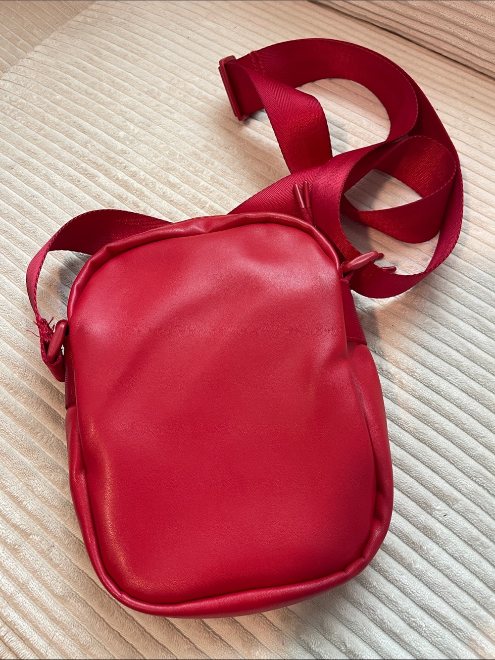 Nike Red Air Jordan Crossbody Bag - Picture 10 of 10
